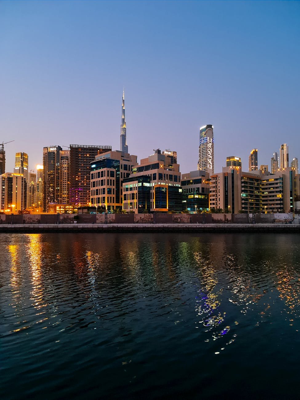 Cheap flights and hotels in Dubai